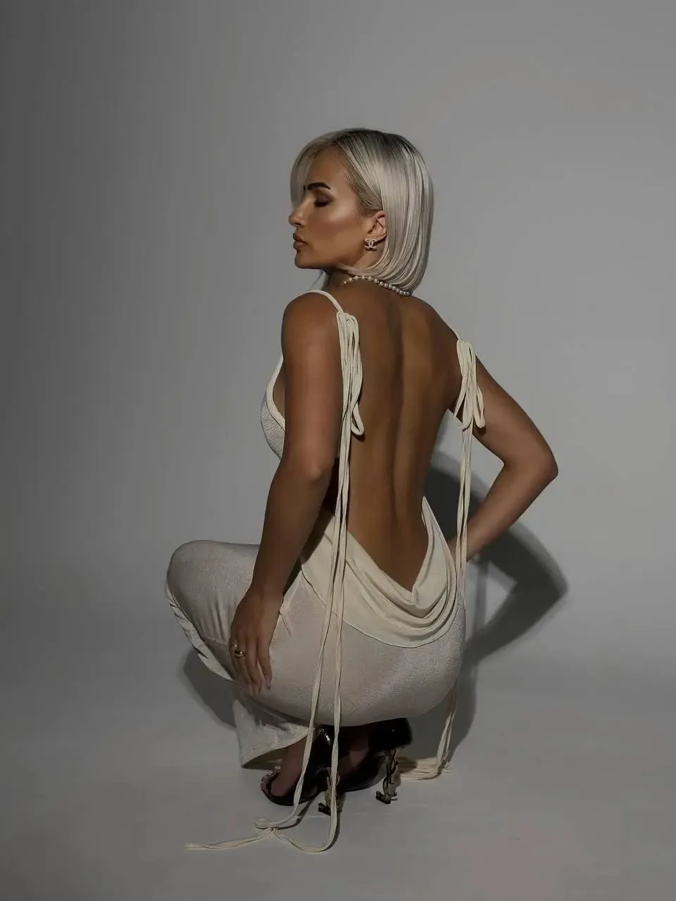 Backless Strap Velvet Midi Dress