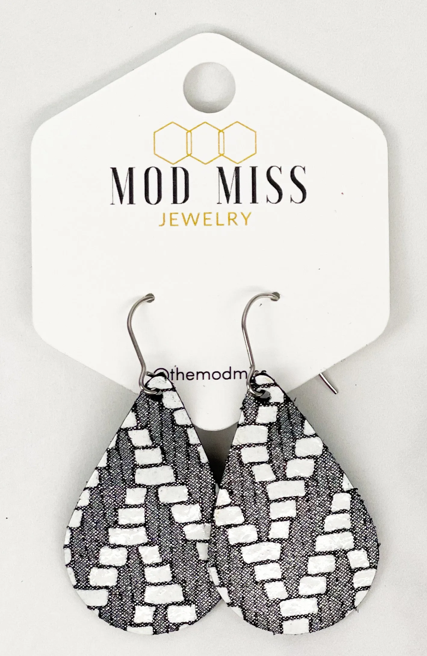 Leather Teardrop Earring "Chevron Black & White"