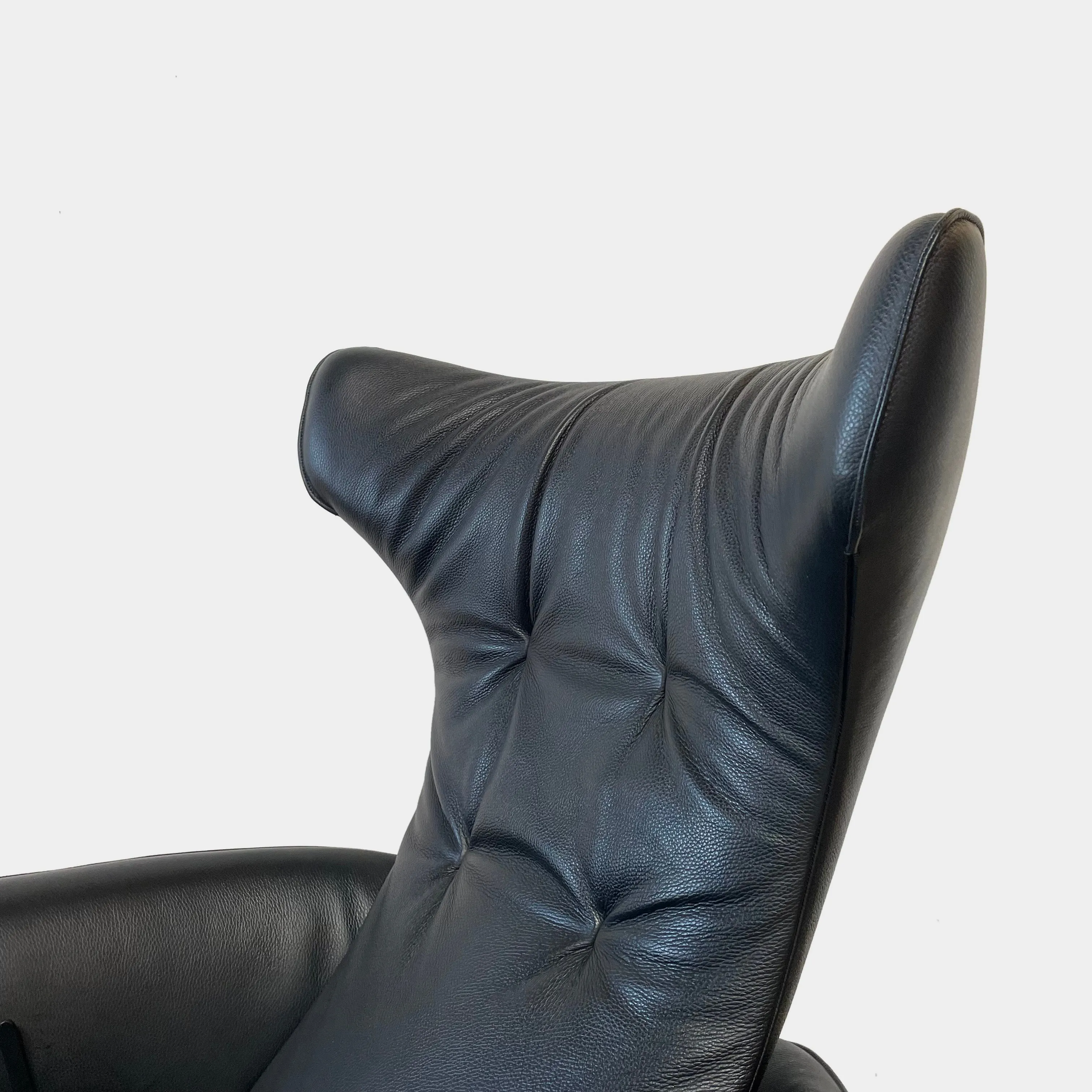 Onsa Armchair & footstool
