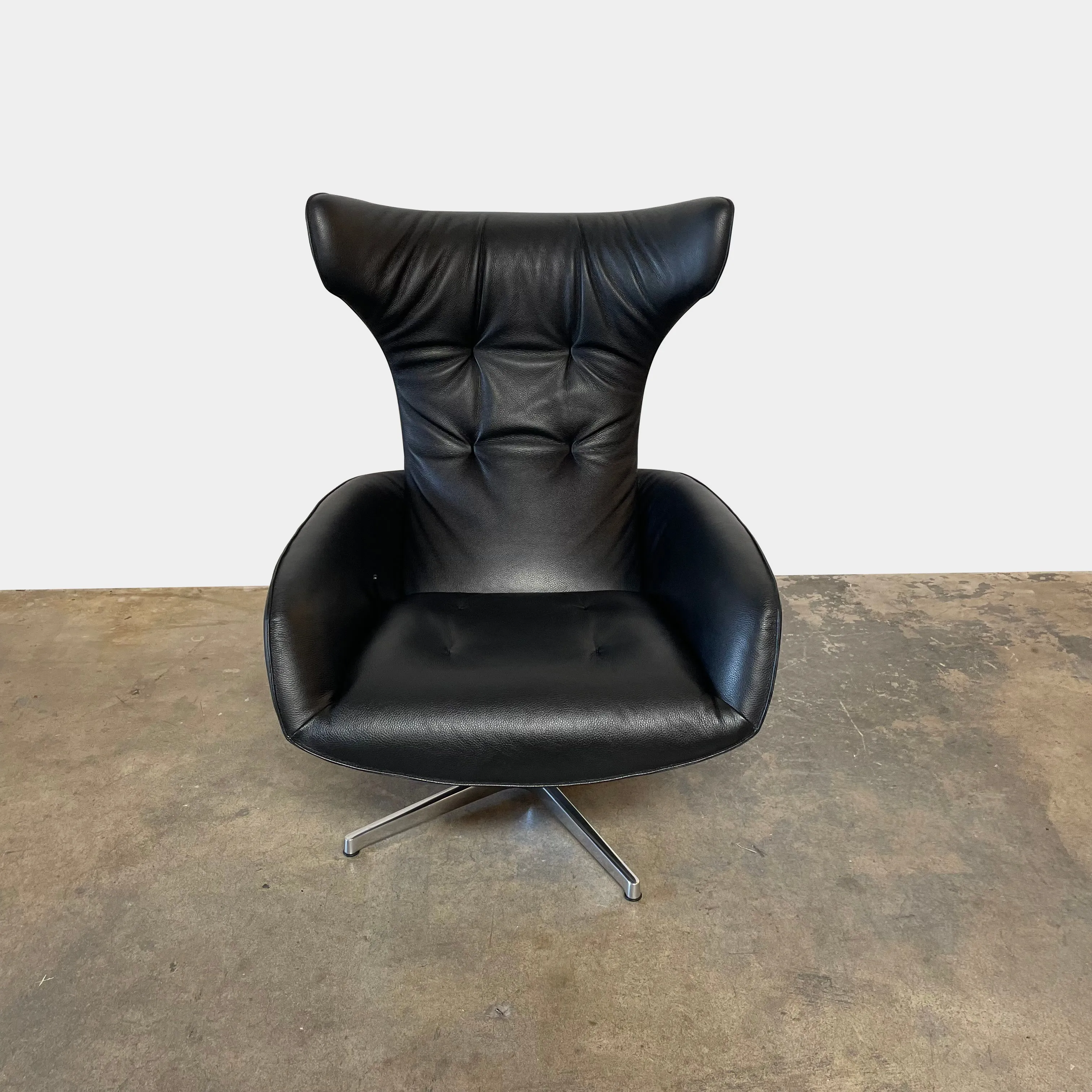 Onsa Armchair & footstool