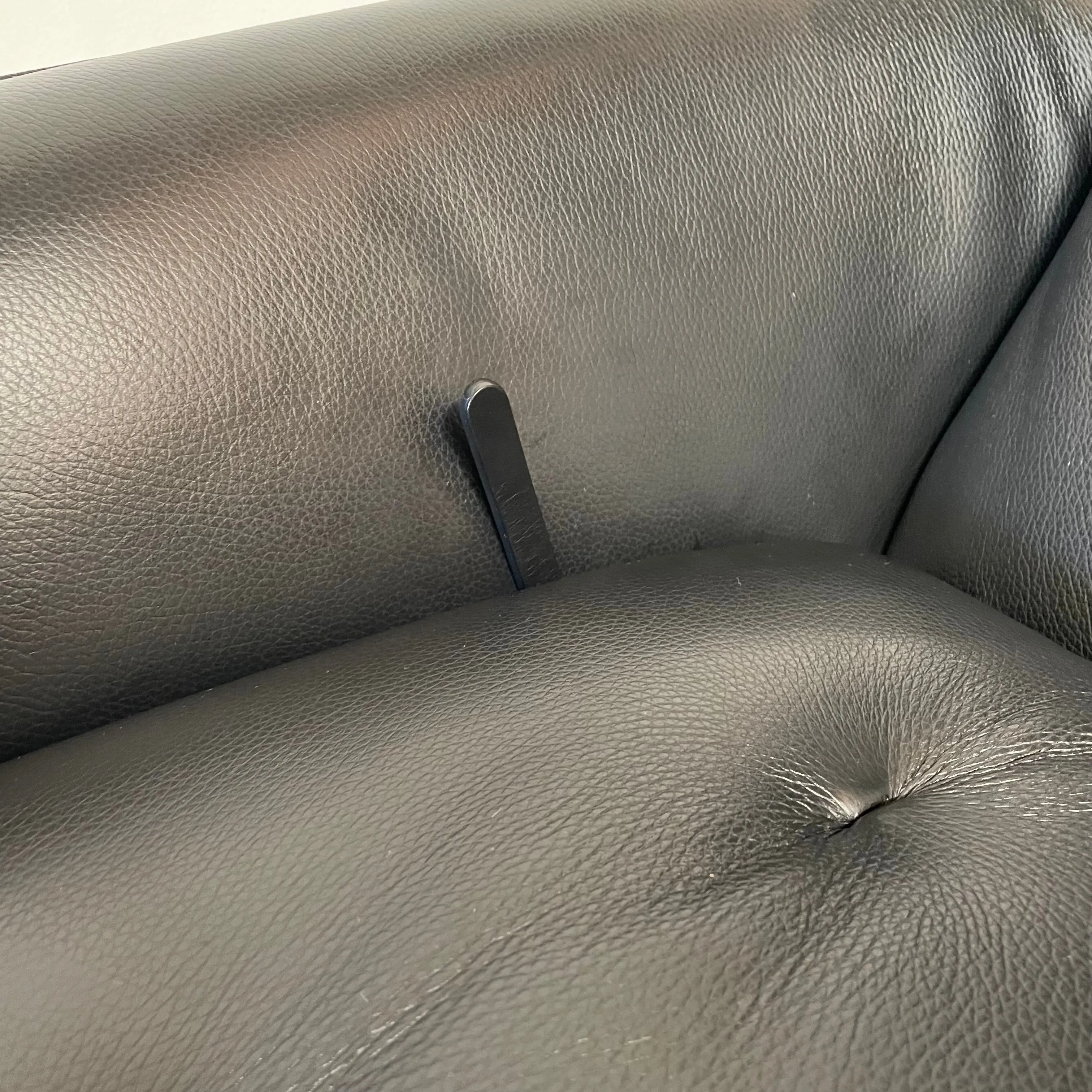 Onsa Armchair & footstool
