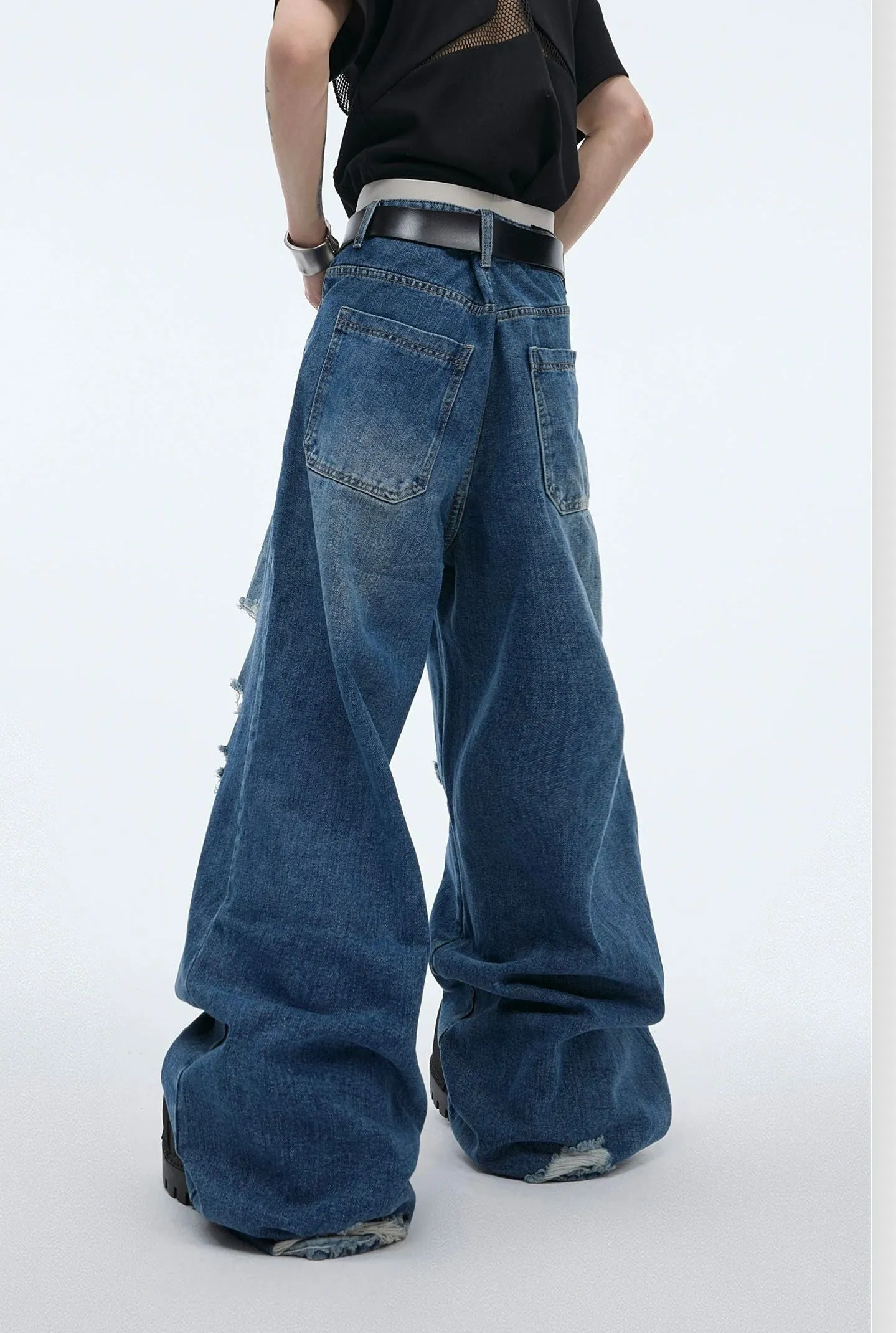 Ripped Wide Cut Jeans