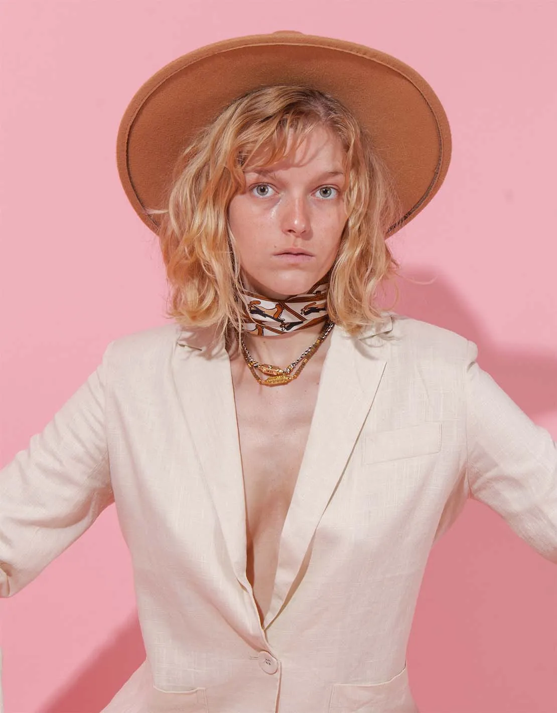 Summer blazer with front pockets